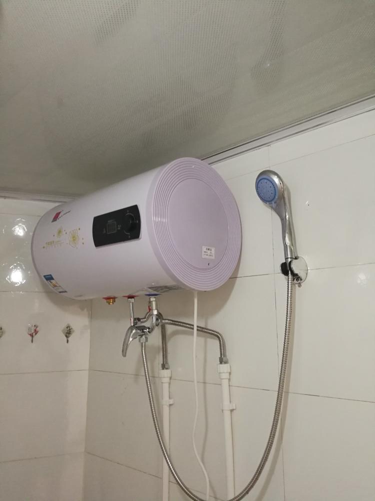 电热水器安装侧面图片